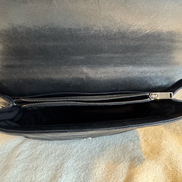 Saint Laurent College Large Flap YSL Shoulder Bag in Quilted Leather - Picture 5 of 10